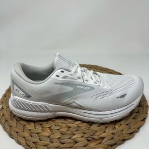 Brooks White Athletic Shoes
